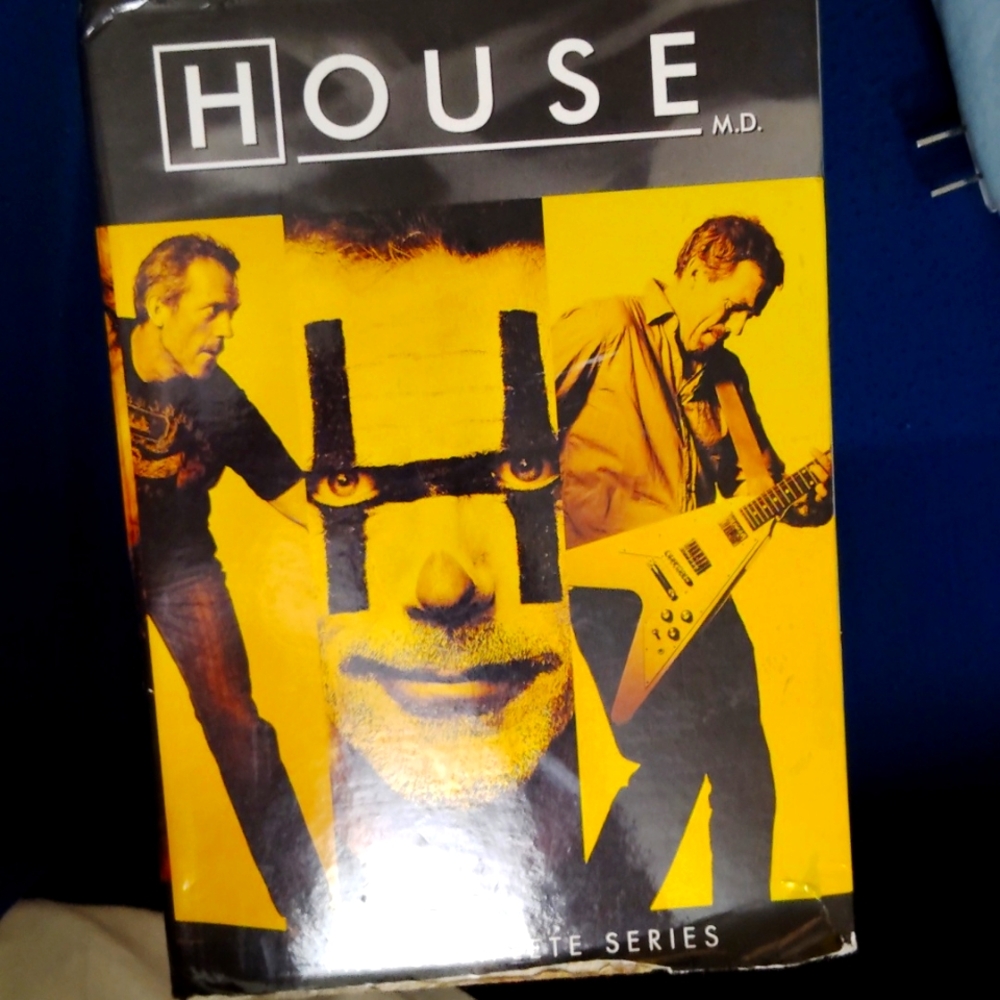 Complete series of the show House